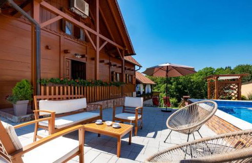 Four-Bedroom Holiday Home In Velika Buna - Foto 8