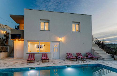 Villa Anabella peaceful holiday home with pool - Foto 19