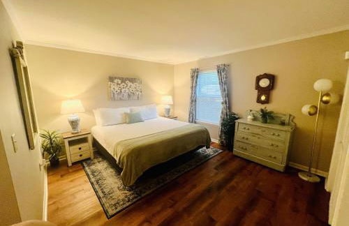 Lakefront Condo - King Bed Full Kitchen - Foto 6