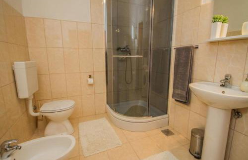 Holiday house with a swimming pool Primorski Dolac, Zagora - 22831 - Foto 12