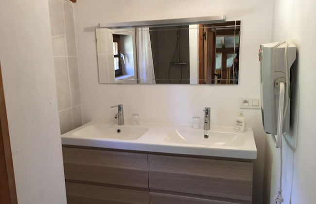 Cosy and Snug Holiday Home With Joint Swimming Pool - Foto 15