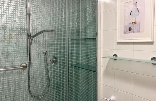 Attico vista mare con parcheggio privato - Foto 38