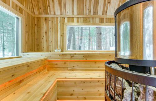 Magical Metamora Cottage with Fire Pit, Pond, Deck! - Foto 36