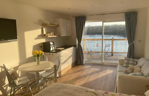 Estuary's Rest Studio Apartment at Galwad Y Mor - Foto 2