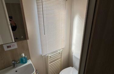 Exquisite Lake lodge in Hoburne Holiday Resort - Valentino Rose Lodge - Foto 43