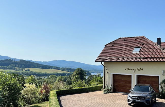 Luxury 10-bed Villa With View, Pool, Playground - Photo 1