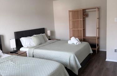 Perfect 4Bd with King Bed Vacation Home - Photo 20