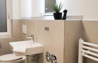 Spacious Family Apartment, Free Parking, 6 Guests - Foto 16