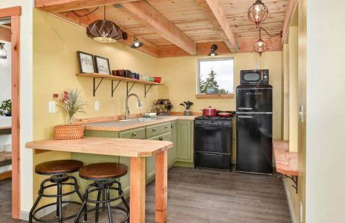 Iris-Fireweed Meadow Vacation Rental - Foto 11