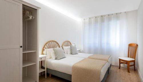 APARTAMENTO TURISTICO A 140 M PLAYA CANELIÑAS- Portonovo- 2 HABIT 4-6 pax 102 - Foto 4