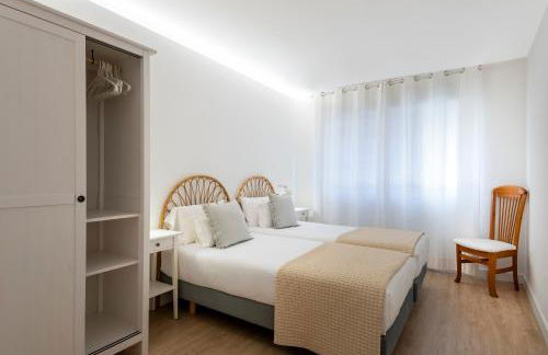 APARTAMENTO TURISTICO A 140 M PLAYA CANELIÑAS- Portonovo- 2 HABIT 4-6 pax 102 - Foto 4