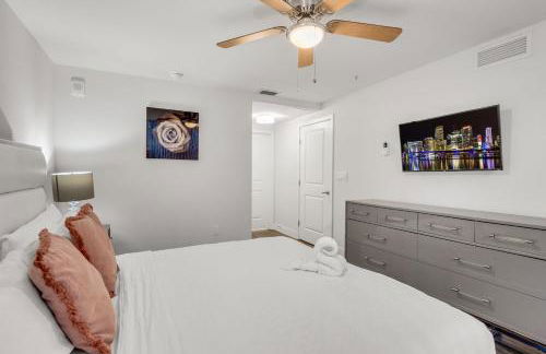 Comfort and Convenience 2BR Unit with Free Parking - Foto 14