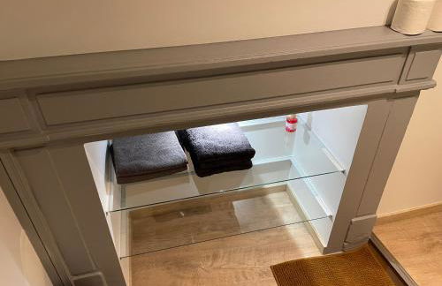 F2 Centre Historique Saint Colomban - Foto 6