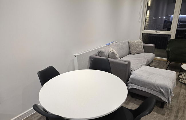 Luxurious 2-bed Haven in the Heart of Barking - Foto 34