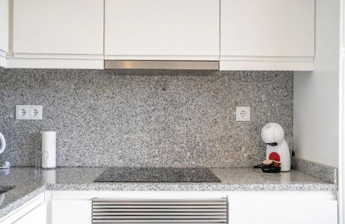 Brand new private modern apartment with Patio and Sea View - Photo 46