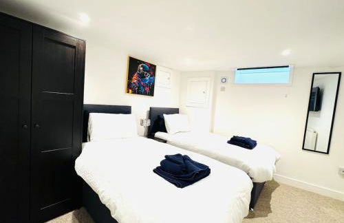 NEW Central Ryde Retreat, Melville Duplex, short walk to Beach Sleeps 6 - Foto 55