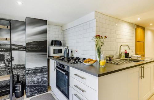 3 Bed in Whaley Bridge oc-h31967 - Photo 6