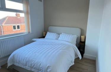 Whole House Modern Two Bedroom in Newcastle - Free Parking - Foto 8