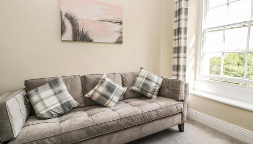 Coquet View Apartment - Photo 3