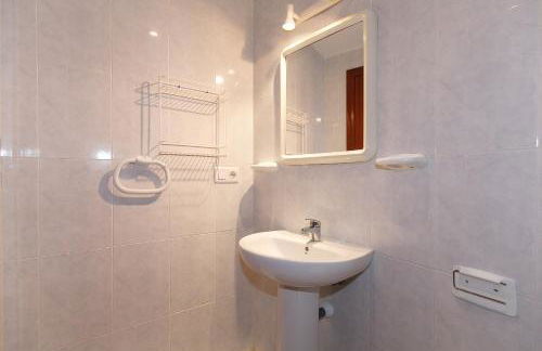 UHC Riviera Family Apartments - Foto 28