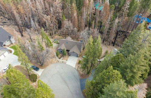 Creekside Cabin - Pup-Friendly with AC - Foto 46