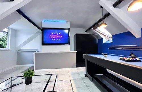 Sleek Skyward Serenity 2bed w Pool Table - Ystrad - Foto 25