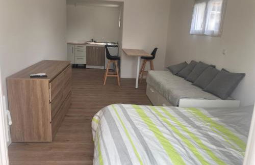 Studio avec courette au calme - Photo 1