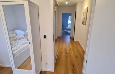 Modernes Neubauhaus ca 200 qm Nähe vom Flughafen - Foto 33