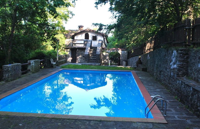 Holiday Home With Shared Pool - Photo 19