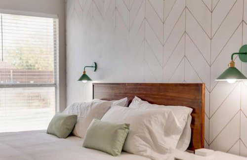 Boho Chic Home w Backyard Paradise - Pool + Grill - Foto 6