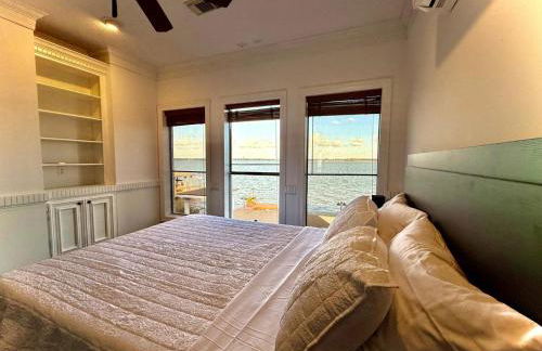 Lakefront Oasis - Photo 10