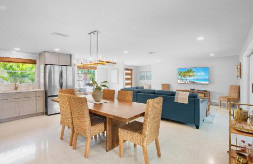 Coastal Charm - Photo 17