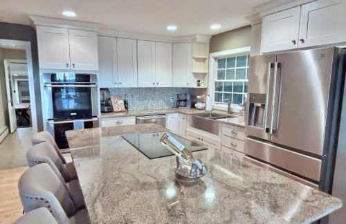 Spectacular Suttons Bay Stay - Game Room Kayaks Pizza Oven & More - Foto 29