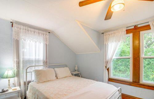 Charming Long Lake Home with Dock on 2 Acres! - Foto 16