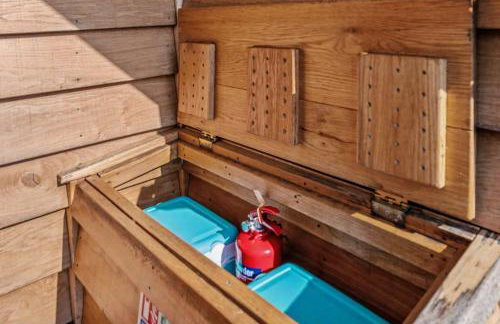 Willow Stylish pod with peaceful rural views - Photo 18