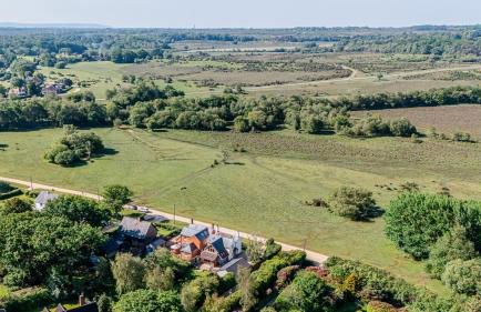 Beautiful Cottage in Brockenhurst with Forest View - Foto 21