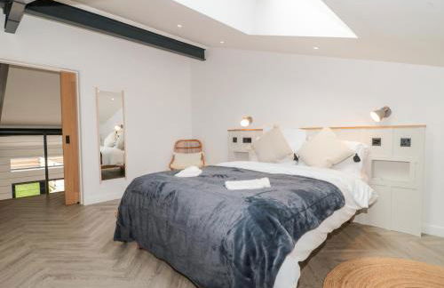 Linden Barn - Photo 31