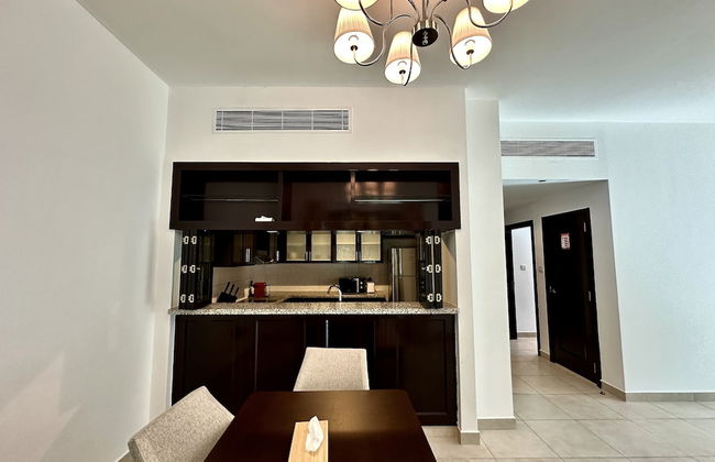 Lux BnB Travo Tower I Private Garden I Lake View - Photo 26