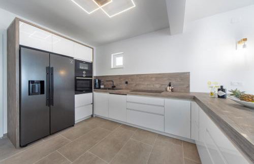 VILLA FUX ZRCE Novalja - direkt am Strand - Photo 15