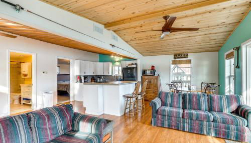 Fish and Boat on Lake of the Ozarks Waterfront Home - Foto 3