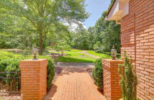 4 Mi to UGA Pet-Friendly Home in Athens - Photo 39