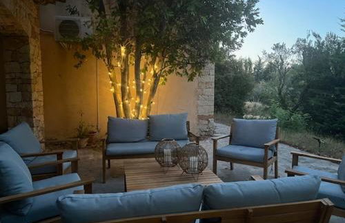 Nouveauté Villa pour 10 Personnes avec Piscine, Pétanque au Coeur des Oliviers de Provence - Foto 14