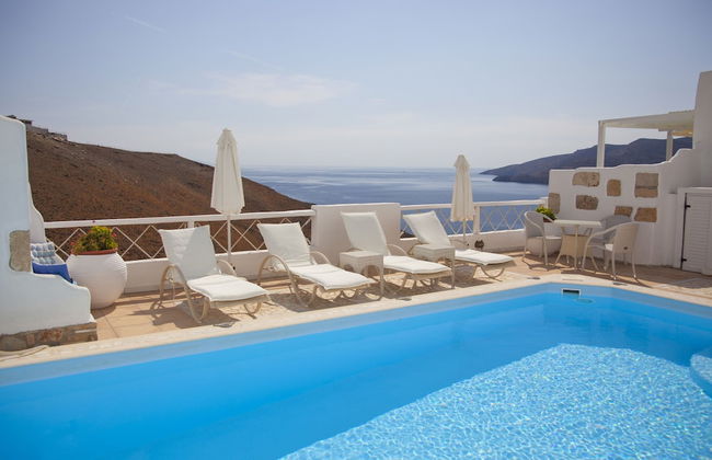 Tholaria Boutique Hotel - Photo 1