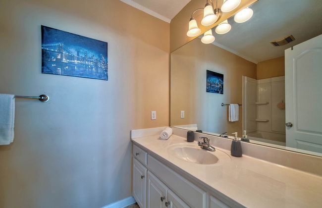 Sunset View 3 BDR Close to Downtown! - Photo 24