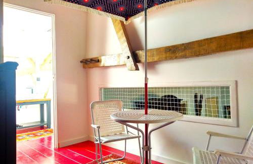 "La Case" - Magnifique ferme rénovée au cœur de la nature - Piscine privée sans vis-à-vis - Vue dégagée - Jardin - Stationnements gratuits devant la propriété - Belles prestations - Foto 9