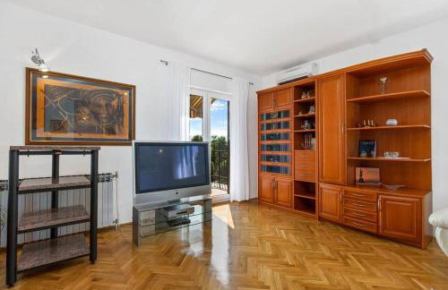 Holiday house with swimming pool - Photo 24