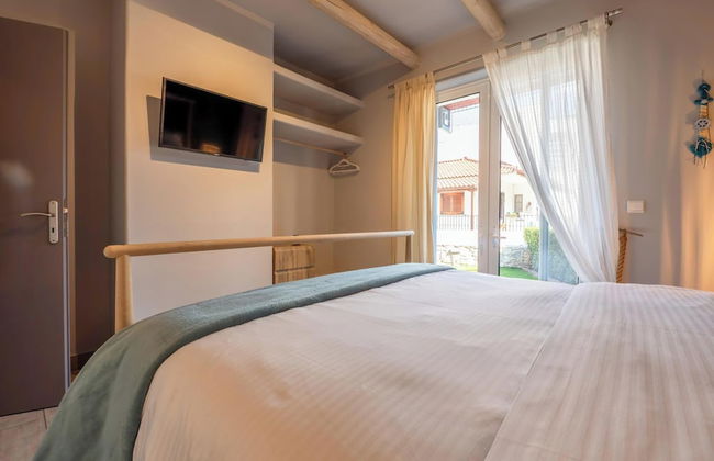 Tyros Boutique Houses - Photo 32