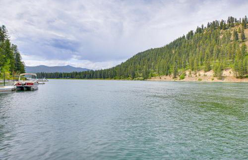 Family Fun on Ruby Creek Cusick Hideaway with Dock - Foto 34