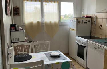 Appartement de 80m2 aux portes de Lyon avec ascenseur, balcon, parking - Foto 11