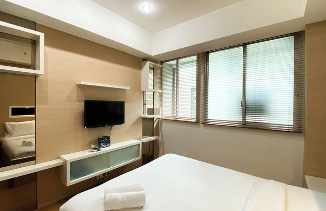 Modern Look And Comfort 2Br Kemang Village Apartment - Photo 3